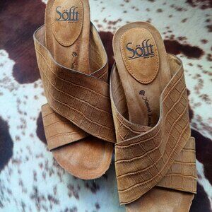 Sofft Womens Leather Ciera embossed Cork Wedge Sandals. Size 8